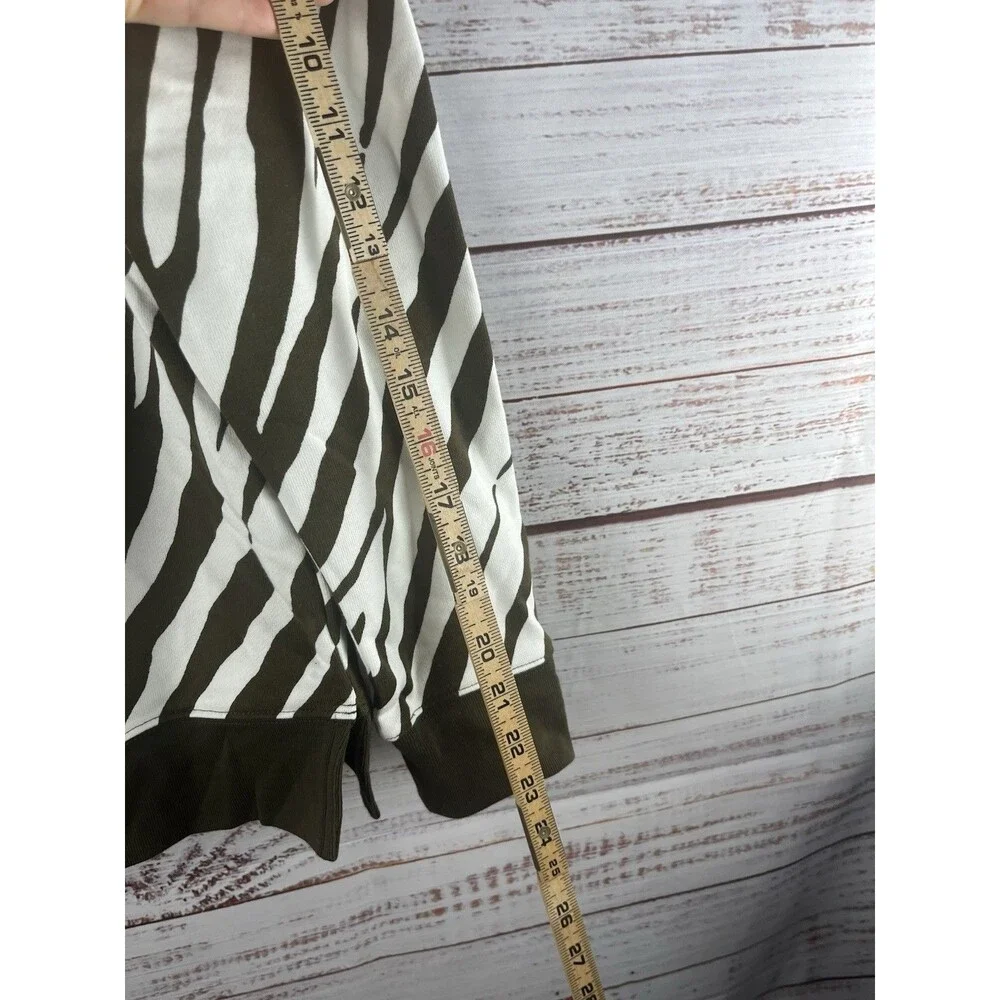 TALBOTS Zebra Print Sweater Women’s Large mod wife Green/white Long Sleeve NWT